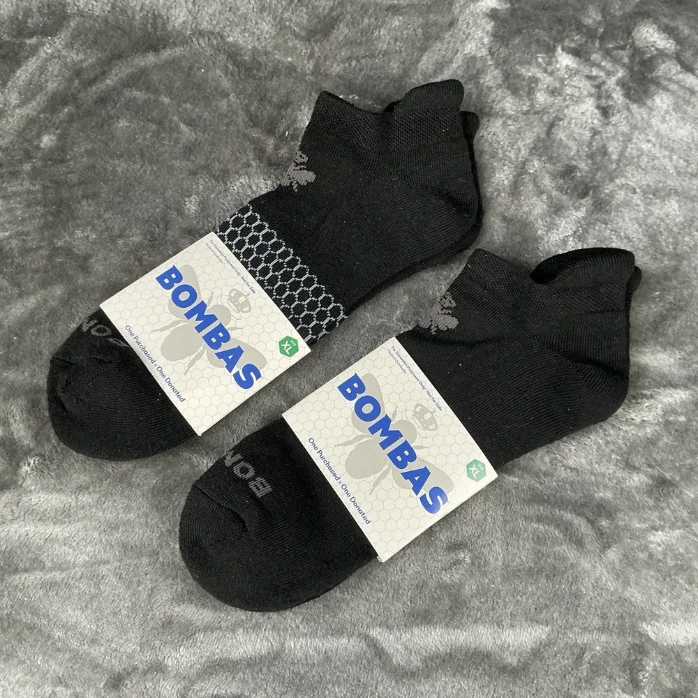 2 Pairs Bombas Unisex XL Ankle Socks Fits Up To Size 16 Black Honeycomb Pattern